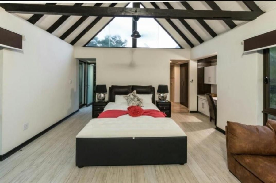 4 Bedroom Property for Sale in Kshane Lake Lodge North West